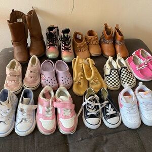 Size 6 shoe lot